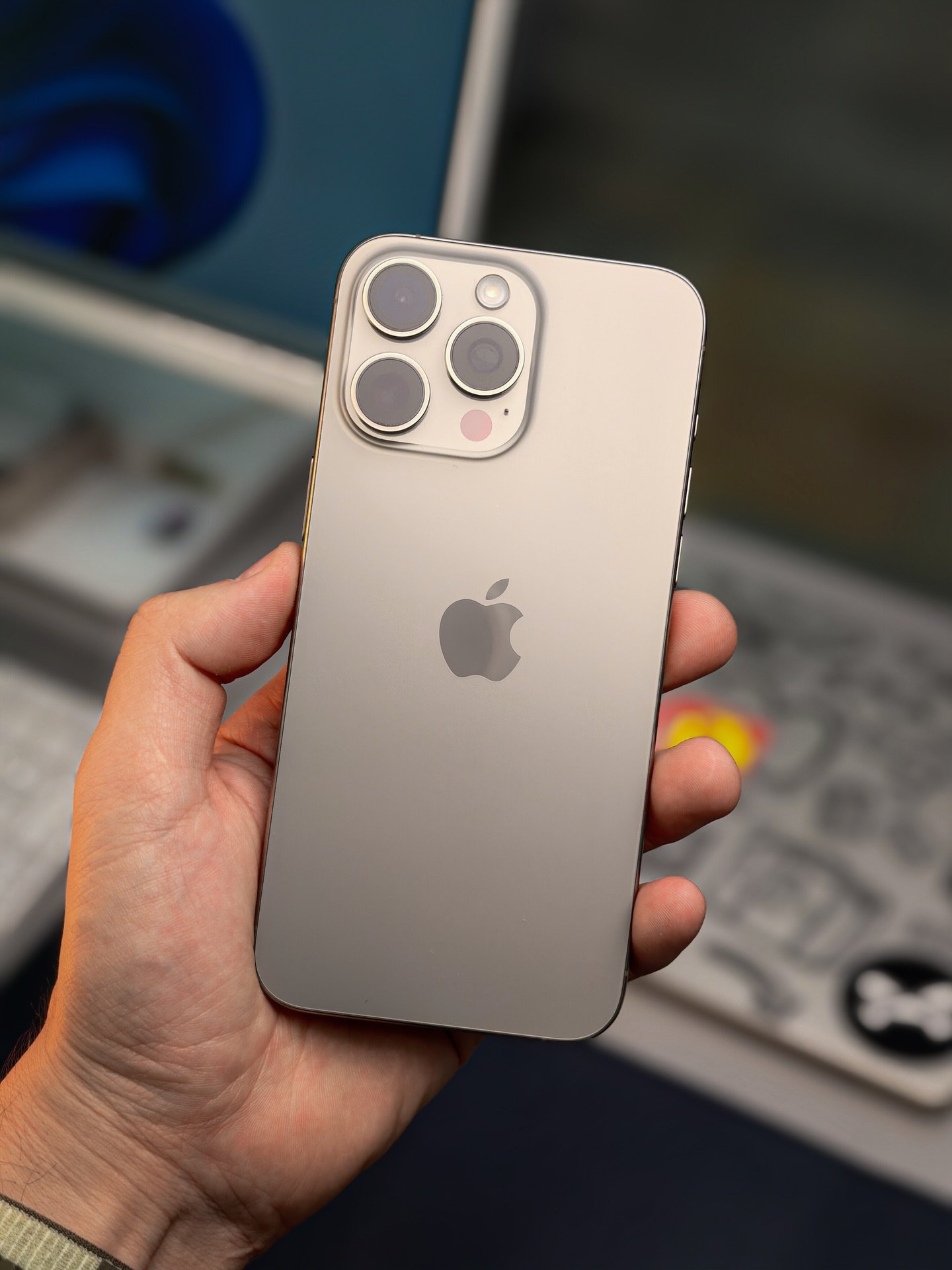 pixelbek.kg-20260203-0404 iPhone 15 Pro Max – 256GB Natural Titanium (Used, Perfect Condition, 🔋85%) - Image 1