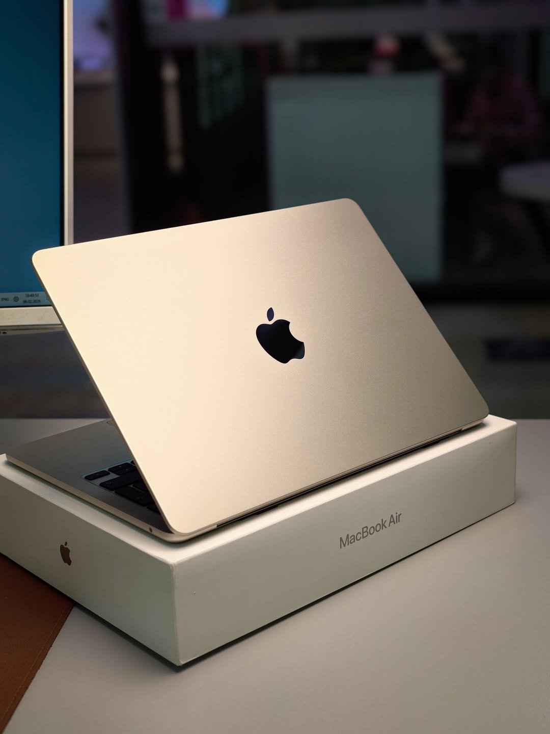 pixelbek.kg-20260210-0001 MacBook Air 13″ – M4, 16GB / 512GB (Used, Perfect Condition, 🔋100% – 20 Cycles, Complete Set) - Image 1