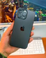 iPhone 16 Pro Max – 256GB Black Titanium (Used, Like New, 🔋100% – 11 Cycles)