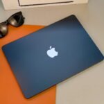 MacBook Air 13″ – M3, 8GB / 256GB (Used, Perfect Condition, 🔋100% – 7 Cycles, Complete Set)