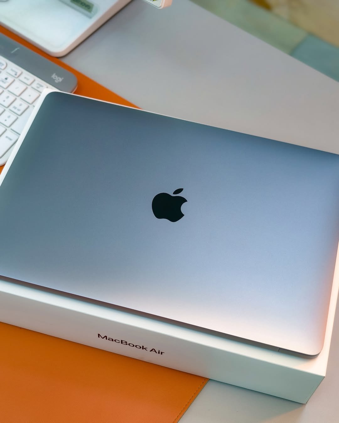 pixelbek.kg-20260210-0088 MacBook Air 13″ – M1, 8GB / 256GB (Used, Perfect Condition, 🔋99%, Complete Set) - Image 1