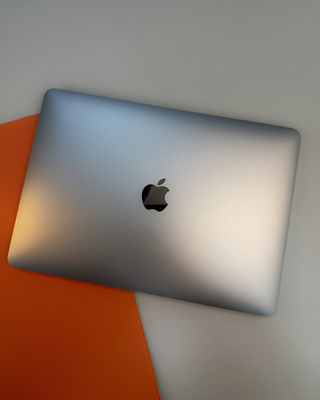 pixelbek.kg-20260210-0149 MacBook Air 13″ – M1, 8GB / 256GB Space Gray (Used, Perfect Condition, 🔋98%, Complete Set) - Image 1