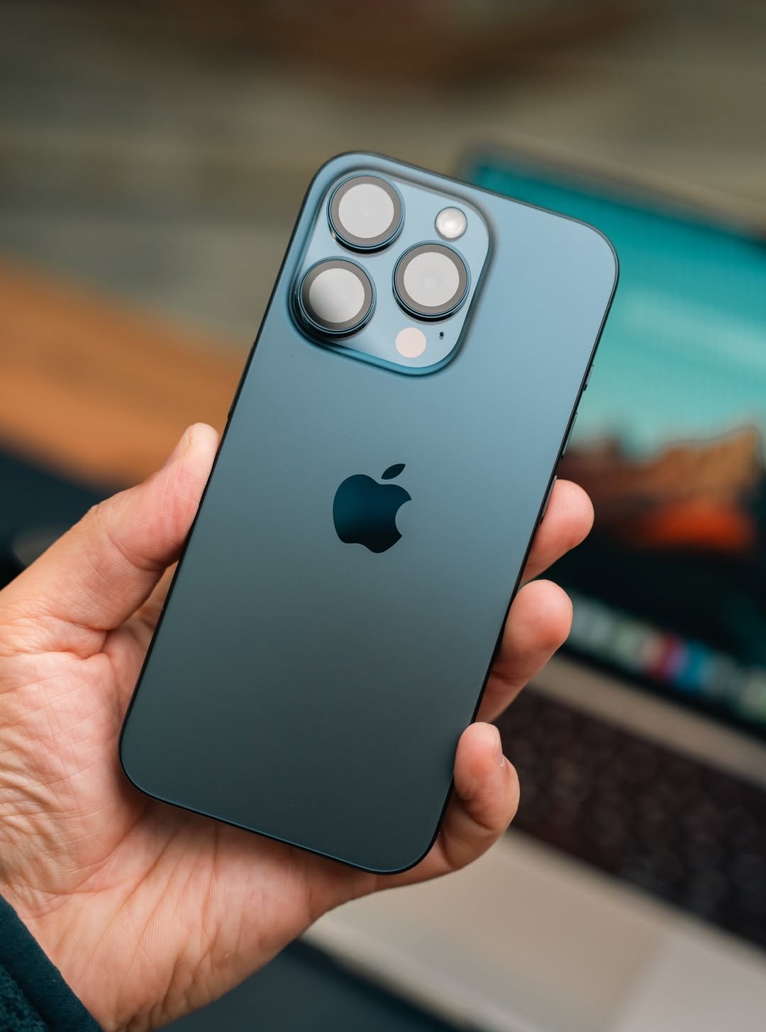 sotochka312-20260201-0057 iPhone 15 Pro – 256GB (Used, Perfect Condition, 🔋90%) - Image 1