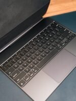 Magic Keyboard 13" – for iPad Pro 13" (M4 / M5) (Used, Perfect Condition) - Image 4