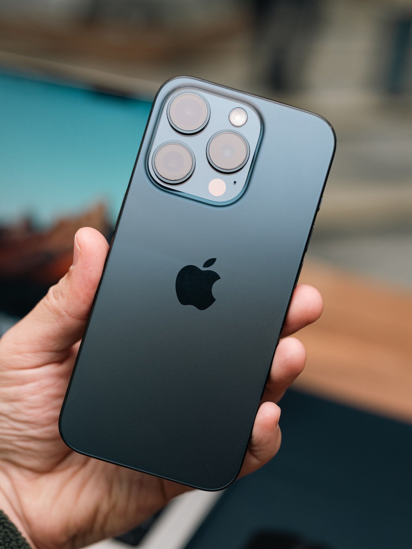 sotochka312-20260201-0179 iPhone 15 Pro – 512GB (Used, Excellent Condition, 🔋87%) - Image 1