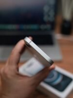 iPhone 16e – 128GB (Used, Perfect Condition, 🔋100%) - Image 2