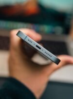 iPhone 14 – 128GB (Used, Good Condition, 🔋83%) - Image 3