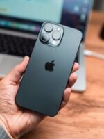 iPhone 15 Pro Max – 512GB (Used, Perfect Condition, 🔋90%)